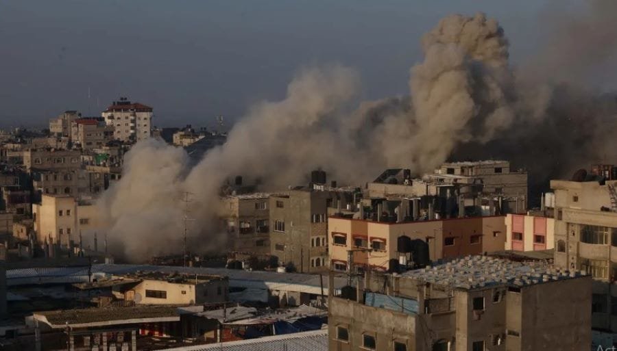 Tragedi di Perbatasan Rafah: Serangan Israel Tewaskan 27 Orang ...
